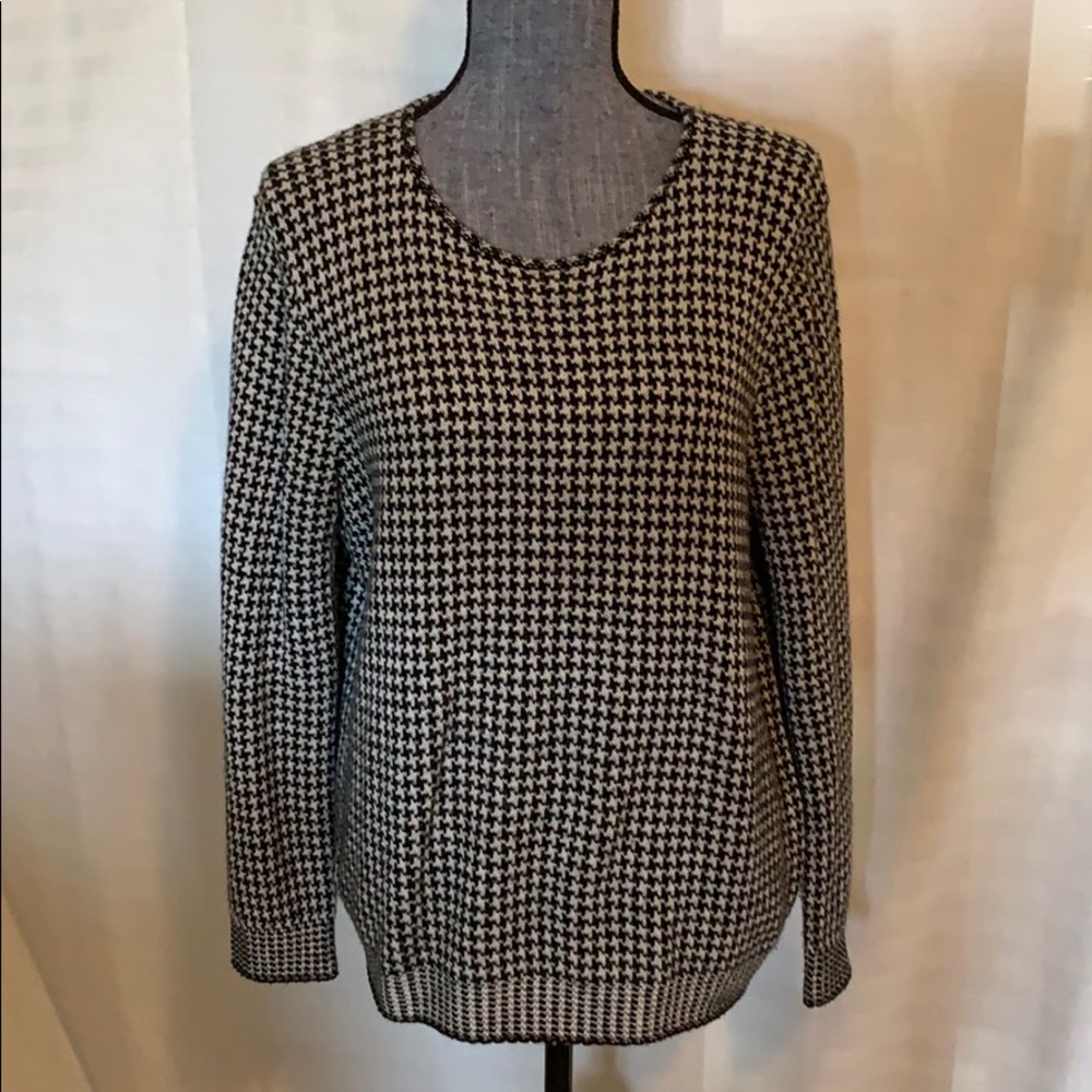 Giorgio Armani Cashmere Sweater